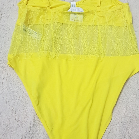 🌶 Forever 21 NWT Yellow Bodysuit🌶 - Picture 5 of 6